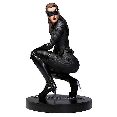 The Dark Knight Rises: Catwoman Icon Statue (Anne Hathaway)
