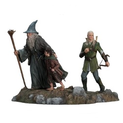 The Lord of the Rings: The Fellowship of the Ring: Gandalf the Grey, Frodo Baggins, and Legolas Statue