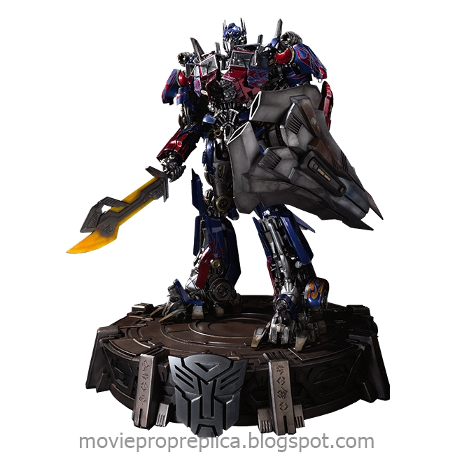 Transformers: Dark of the Moon: Optimus Prime Statue