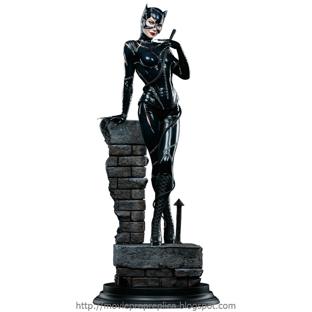 Batman Returns: Catwoman Premium Format Figure - Statue (Michelle Pfeiffer)