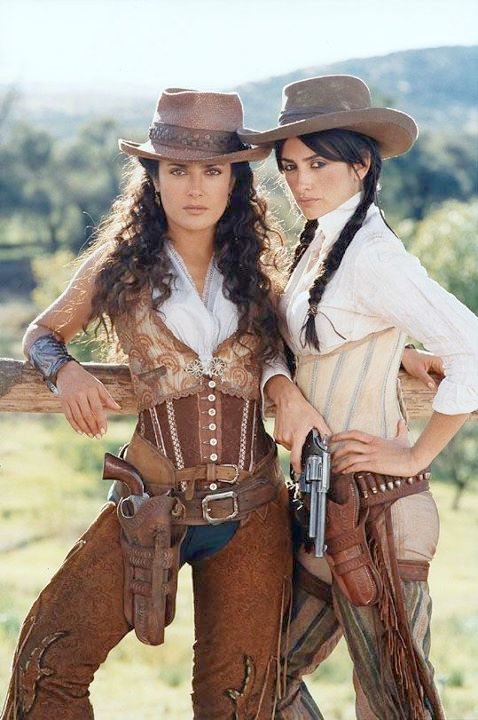 Salma Hayek as Sara Sandoval and Penélope Cruz as María Álvarez: Bandidas