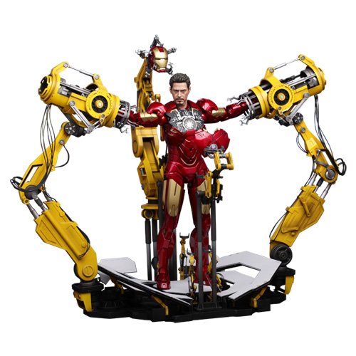 Iron Man 2: Suit-Up Gantry with Iron Man Mark IV 1/6th Scale Figure (Robert Downey Jr.)