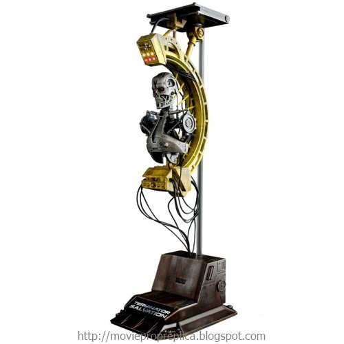 Terminator Salvation: Terminator Factory T-700 1/6th Scale Figure Diorama