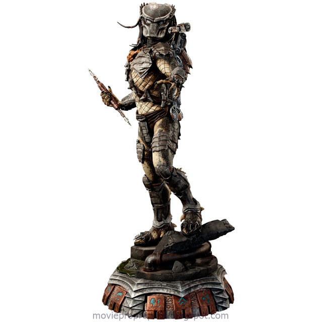 Aliens VS Predator: Requiem: Wolf Predator Statue