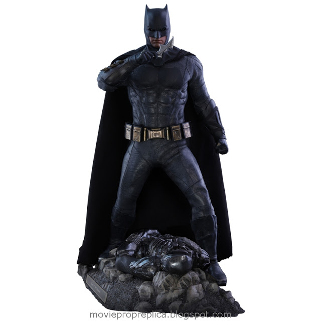 Justice League: Batman 1/6th Scale Figure (Ben Affleck)