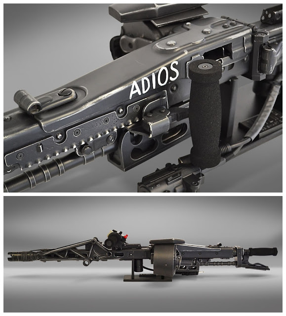 Aliens: M56 Smartgun Prop Replica