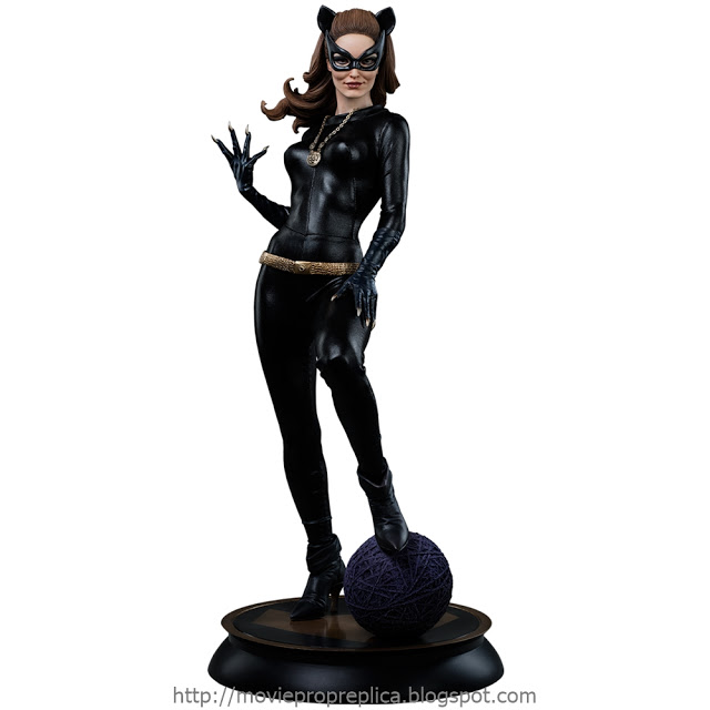 Batman (1960s TV Series): Catwoman Premium Format Figure - Statue (Julie Newmar)