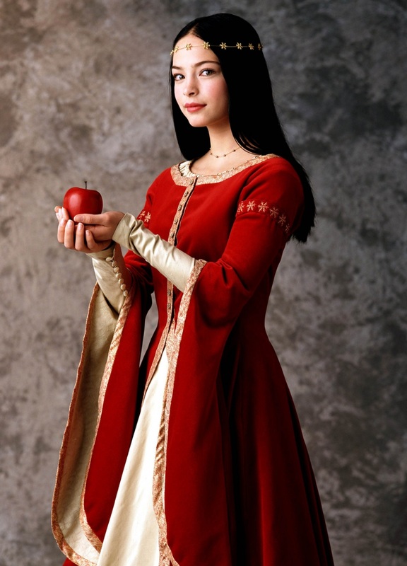 Kristin Kreuk as Snow White
