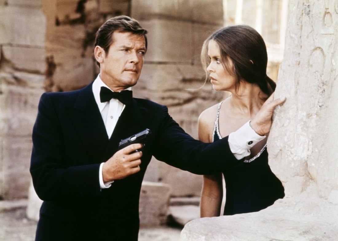 Roger Moore as James Bond: Live and Let Die - Greatest Props in Movie ...