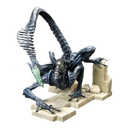 Alien vs. Predator: Grid Alien ArtFX Statue
