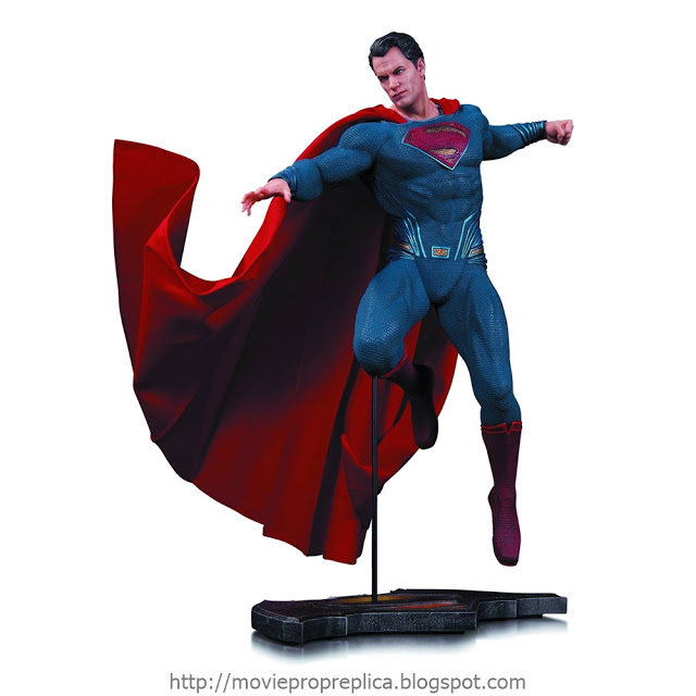 Batman v Superman: Dawn of Justice: Superman Statue (Henry Cavill)
